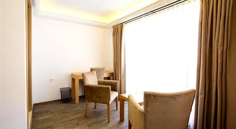Otel Mb 2*